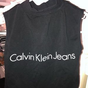 Calvin Klein Cropped Top